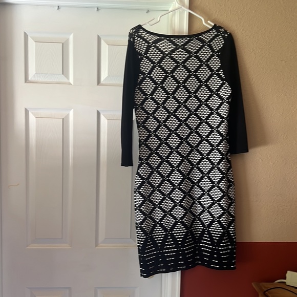 Dress - Picture 4 of 5